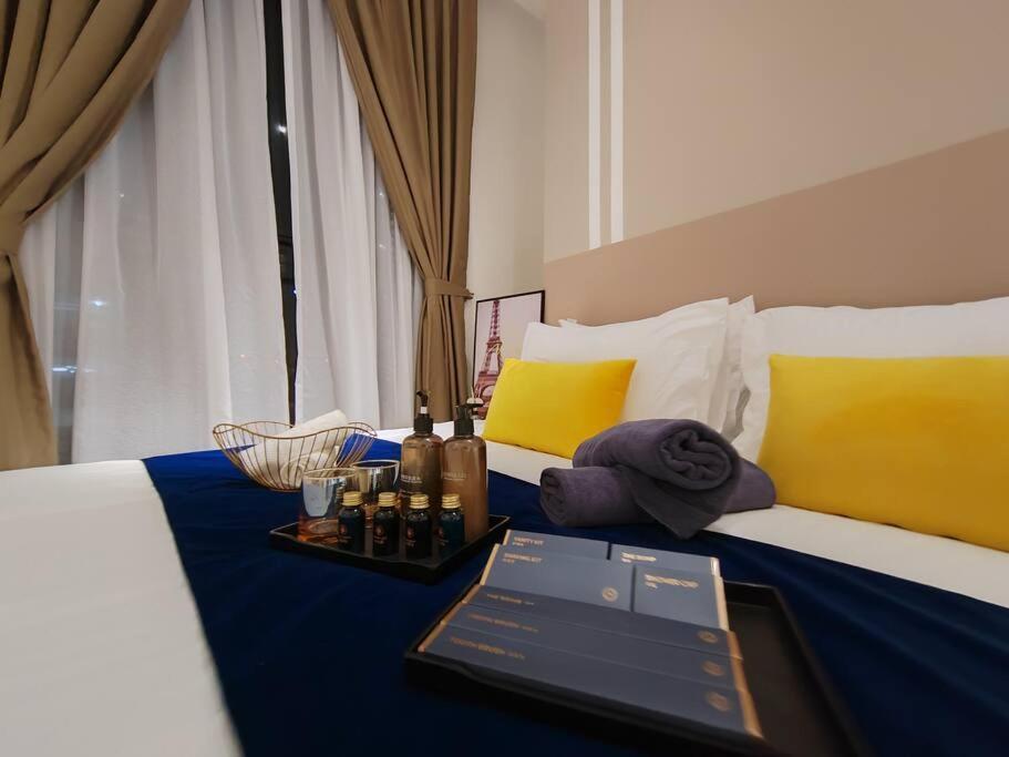 Arcoris Mont Kiara 2#163 Retails # Premium Corner 2-bedroom With Balcony * Kuala Lumpur